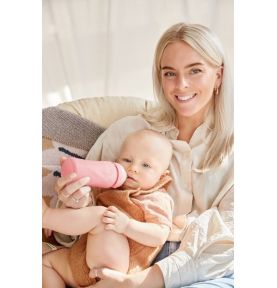 Szklana butelka ze smoczkiem M, 240 ml, różowa, Everyday Baby