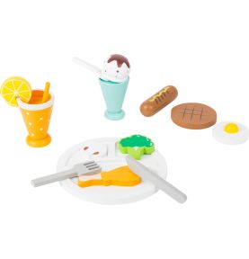 Drewniany zestaw jedzenia - lunch z deserem