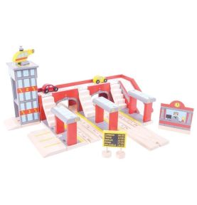 Wielka stacja kolejowa do kolejek drewnianych - dworzec kolejowy