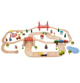 Kolejka drewniana z drogą